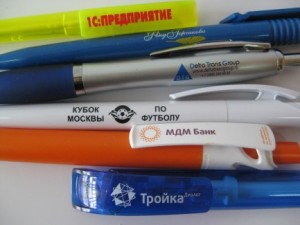 Нанесение логотипа на ручки тампопечать