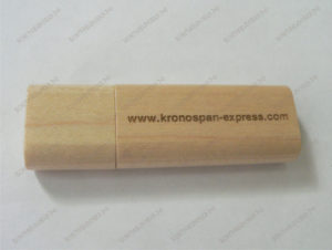 Гравировка на деревянной ручке зонта